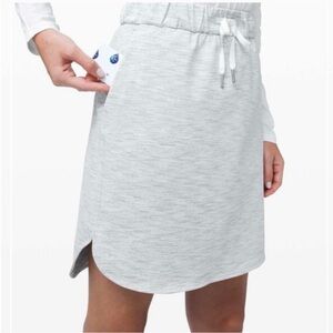 New Lululemon gray striped On the Fly skirt 6 athletic